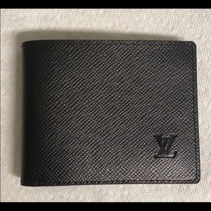 Men’s black LV Wallet